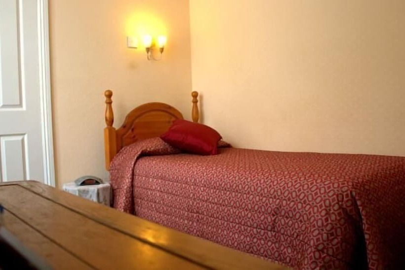 Номер Стандарт Индивидуальный, Gatwick Turret Guest House