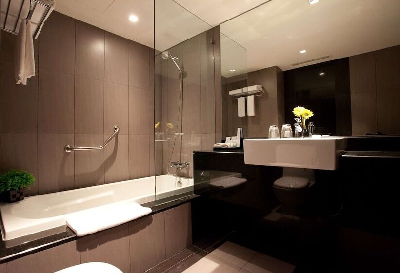 Suíte Familiar, Golden Tulip Mandison Suites