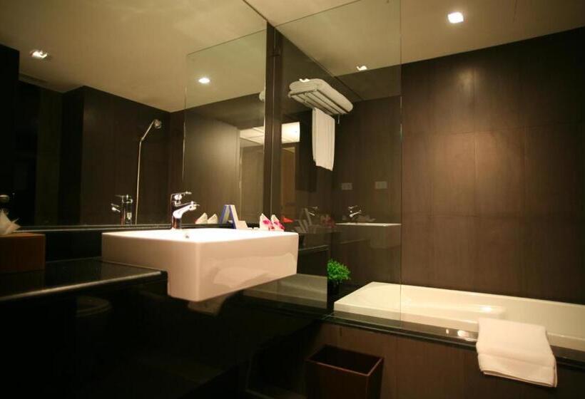 Suíte Executiva Cama king, Golden Tulip Mandison Suites