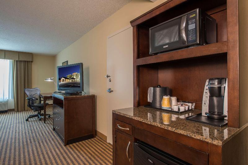 キングサイズベッドのスタンダードルーム, Hilton Garden Inn Atlanta Airport North