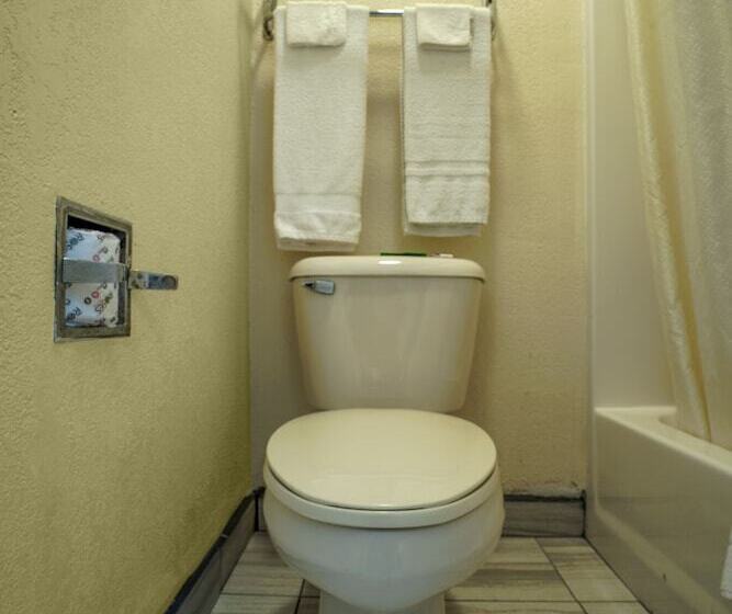 Номер Стандарт 2 Двуспальные Кровати, Texas Inn San Benito Near Harlingen