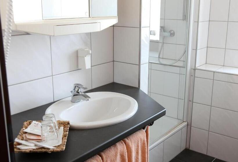 Номер Стандарт Трехместный, Akzent Hotel Oberhausen