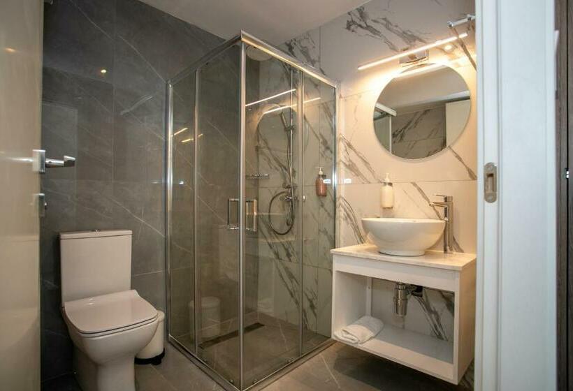 스위트, Best Western Plus Larco