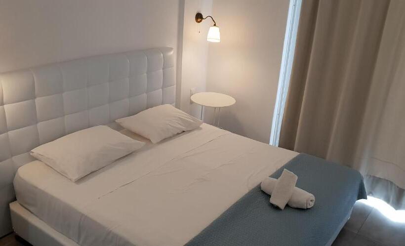 풀장 전망 디럭스 룸, Iliada Odysseas Resort