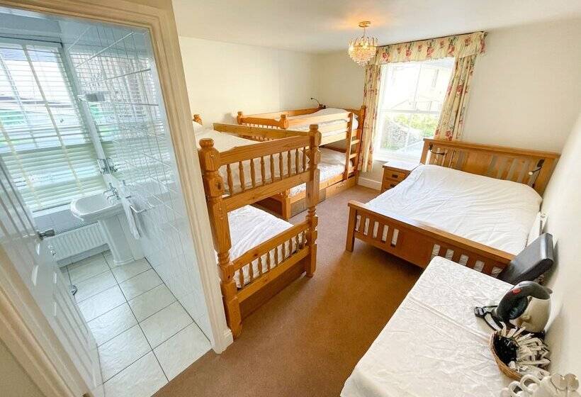 Номер Стандарт, Llandudno Hostel