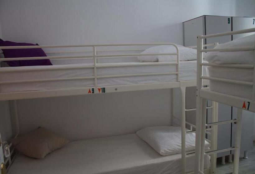 공동 객실, Hostel Royalty Albergue