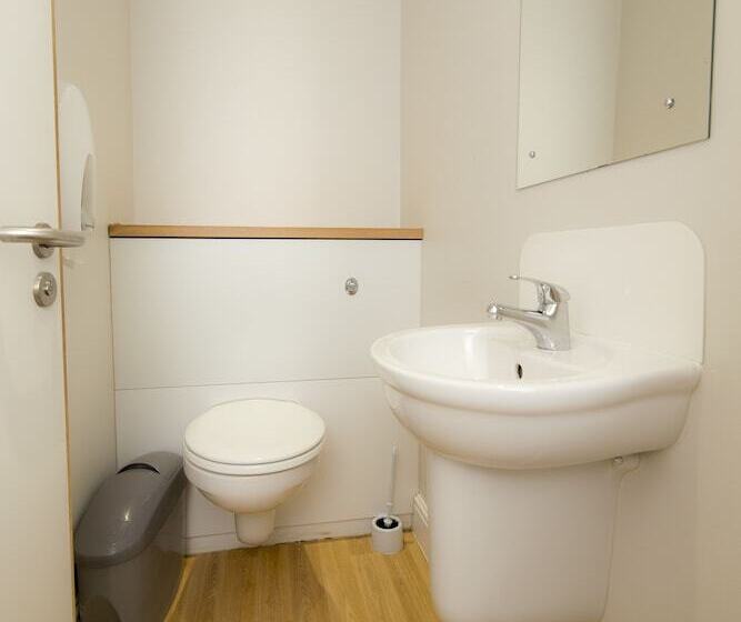 Номер Стандарт, Yha Bath