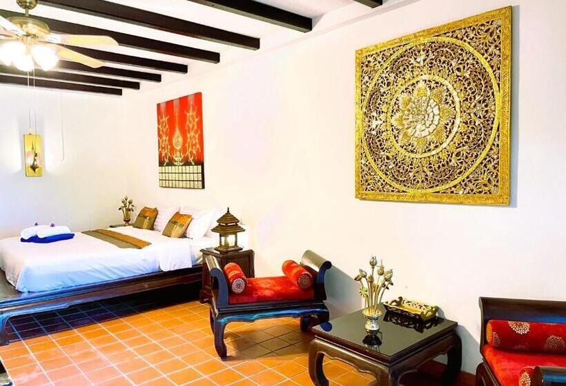 带大床的标准间, Boomerang Village Resort Kata