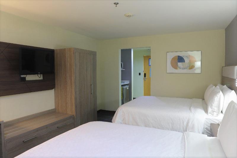 Quarto Estandar, Holiday Inn Express Piedras Negras, An Ihg