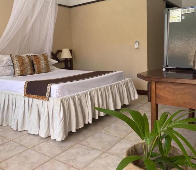 اتاق استاندارد, Indiana Beach Apartments
