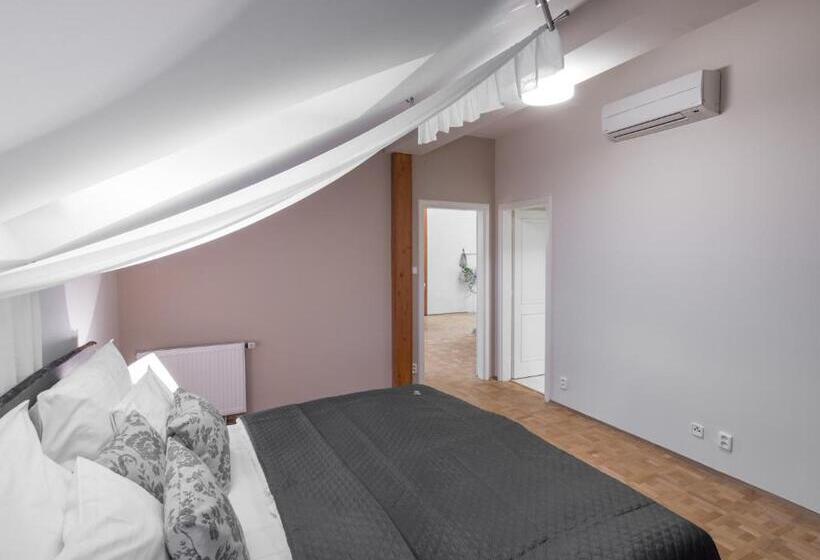 Apartamento 2 Dormitórios, 6 Continents Apartments By Prague Residences