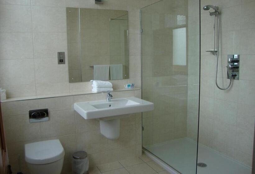Quarto superior, Ascot House