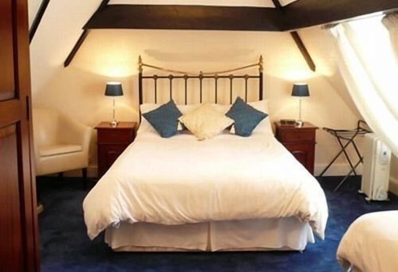Quarto Triplo Standart, Ascot House