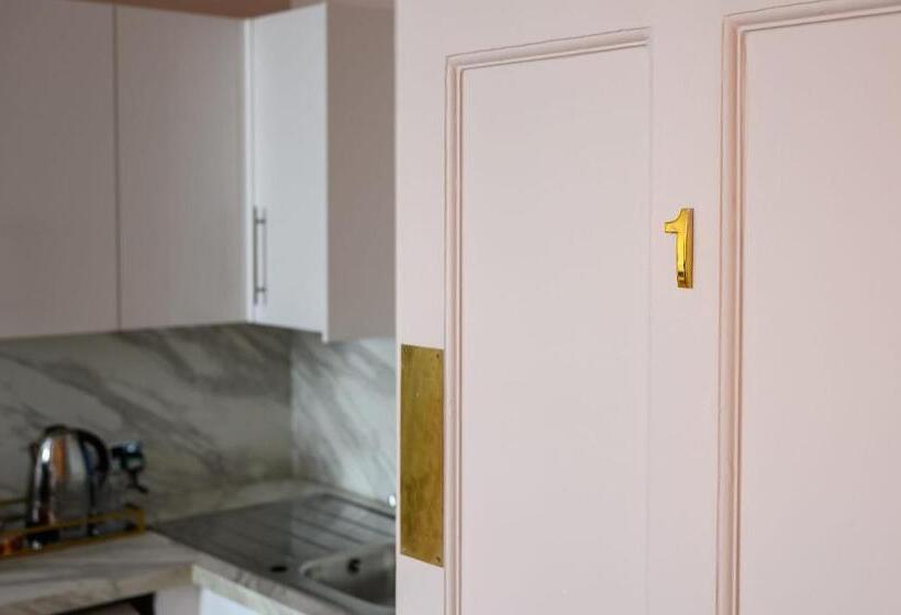 Семейный Номер Deluxe, Queen Charlotte Guesthouse