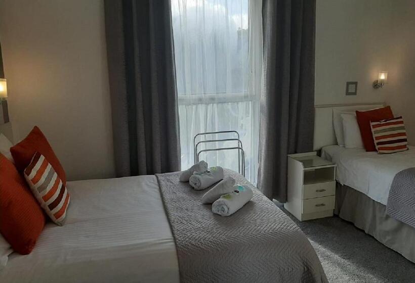 חדר סופריור לשלושה, Seacroft Guest House