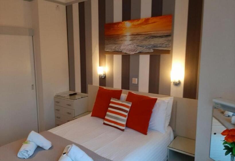 חדר סופריור לשלושה, Seacroft Guest House
