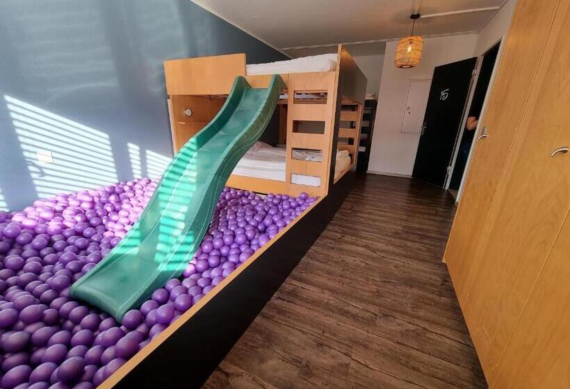 Семейный Номер Совместный Санузел, Hostel By Hyve Basel