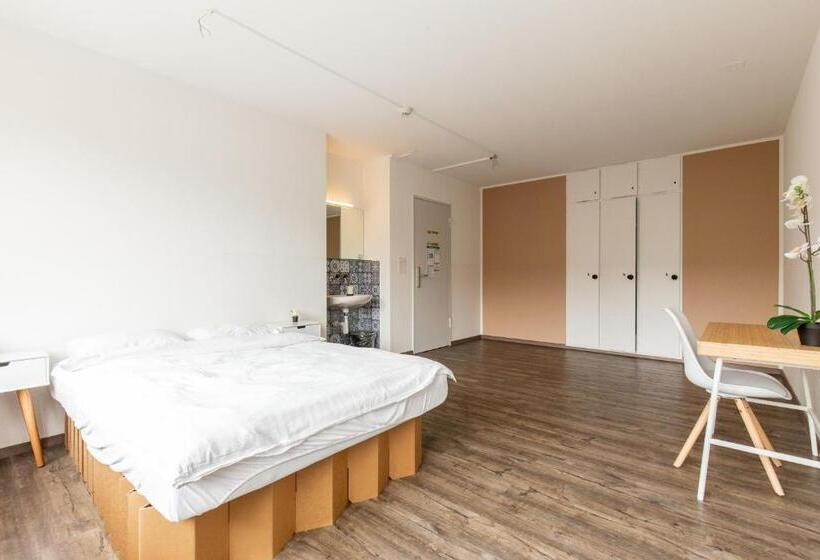Номер Стандарт с Гостиной, Hostel By Hyve Basel