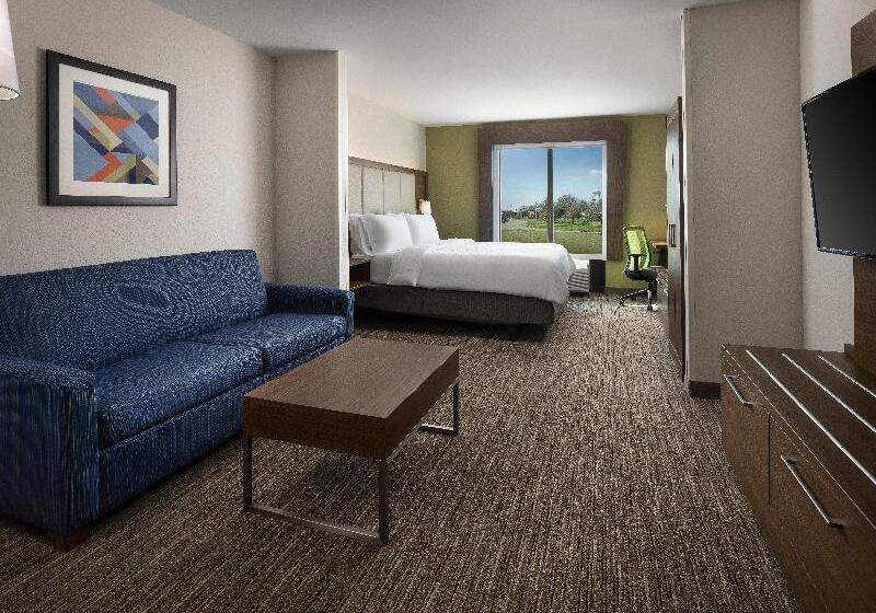 Люкс Кровать Кинг, Holiday Inn Express Hotel & Suites Olive Branch, An Ihg