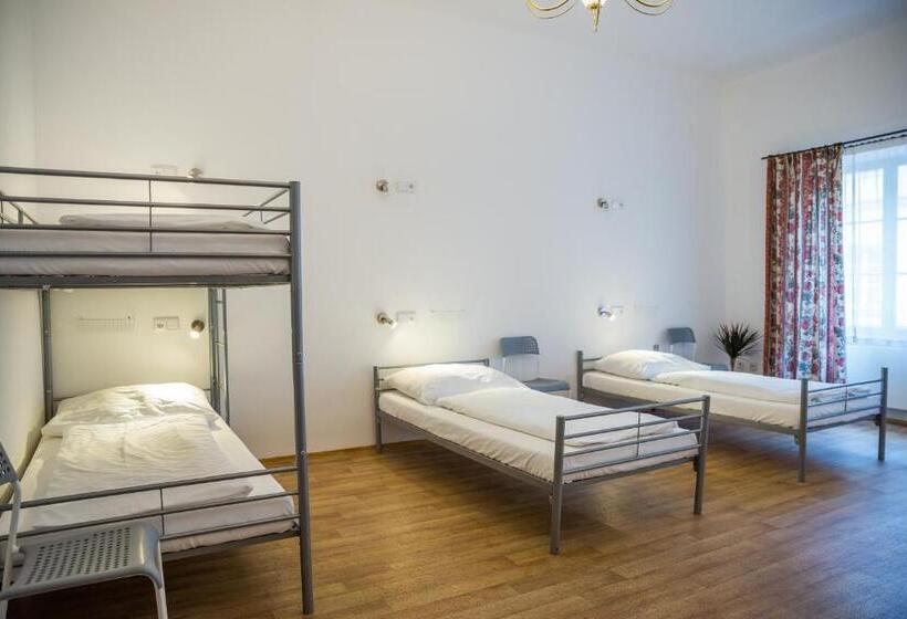 Cama em Quarto Compartilhado, Hostel Little Quarter