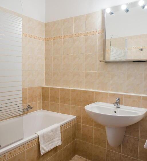 اتاق استاندارد یک نفره, Hostel Little Quarter