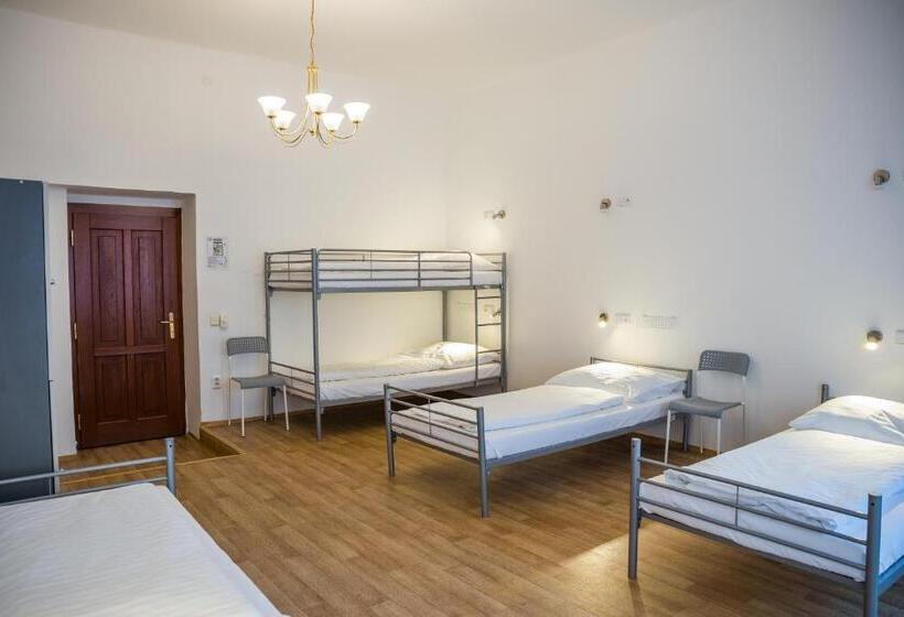 Quarto Quádruplo Estandar, Hostel Little Quarter