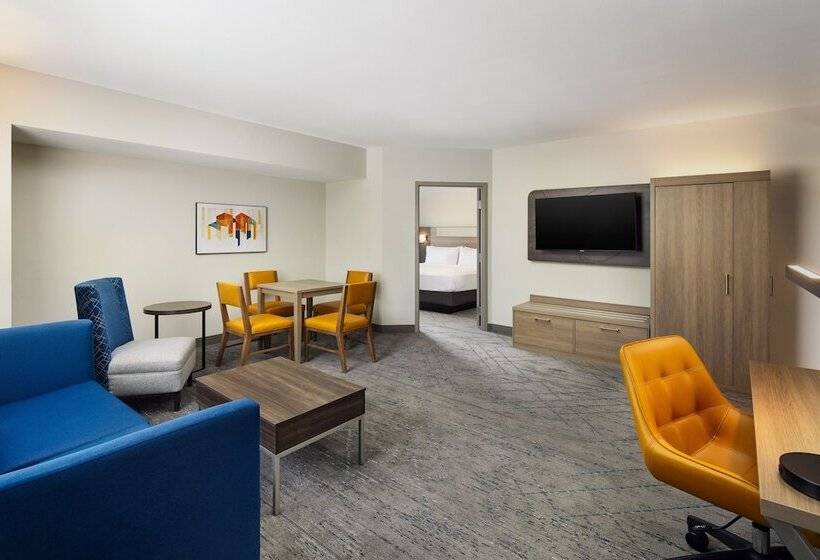 장애인을 위한 스위트, Holiday Inn Express Hotel & Suites Port St. Lucie West, An Ihg