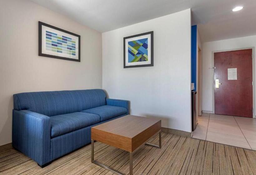 스위트 킹사이즈 침대, Holiday Inn Express Hotel And Suites Natchitoches, An Ihg