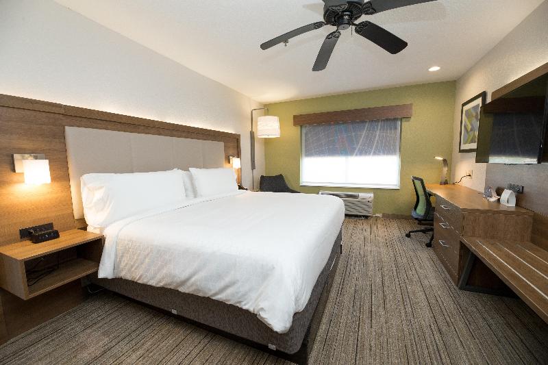 Люкс, Holiday Inn Express Hotel & Suites Clinton, An Ihg
