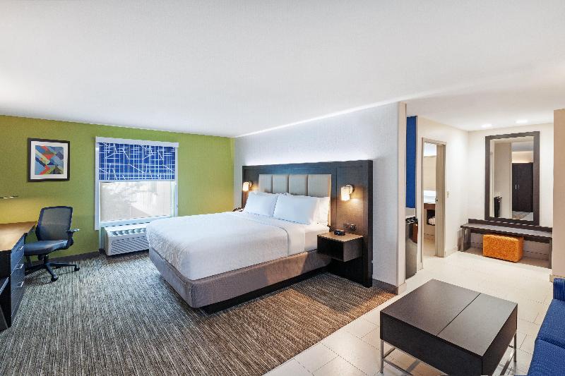 Люкс Кровать Кинг, Holiday Inn Express & Suites Baton Rouge East, An Ihg