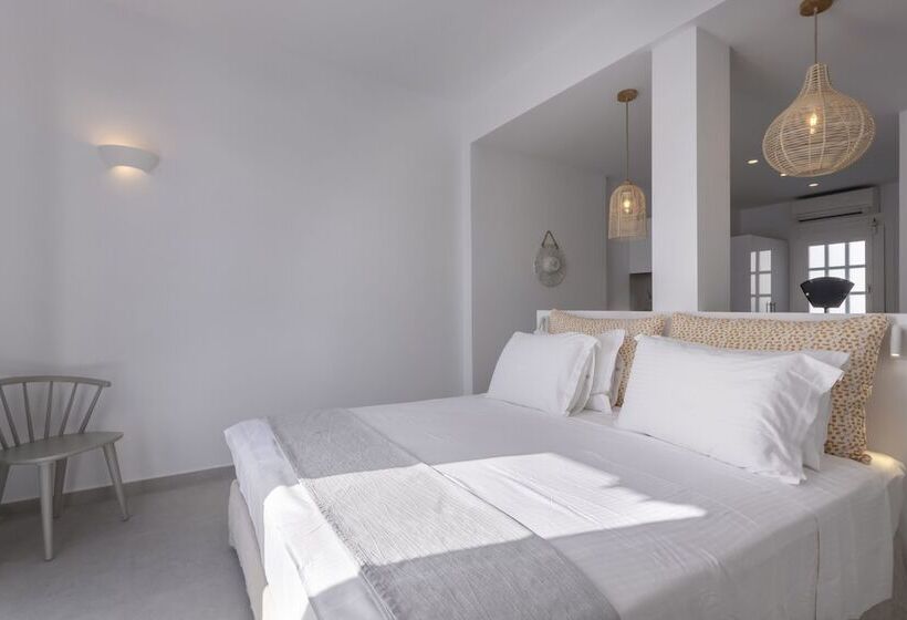 Студия Deluxe, Kouros Village