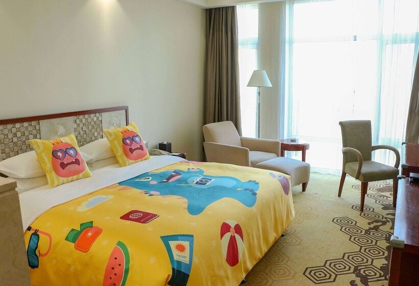 جناح عائلي, Ramada Plaza Taian