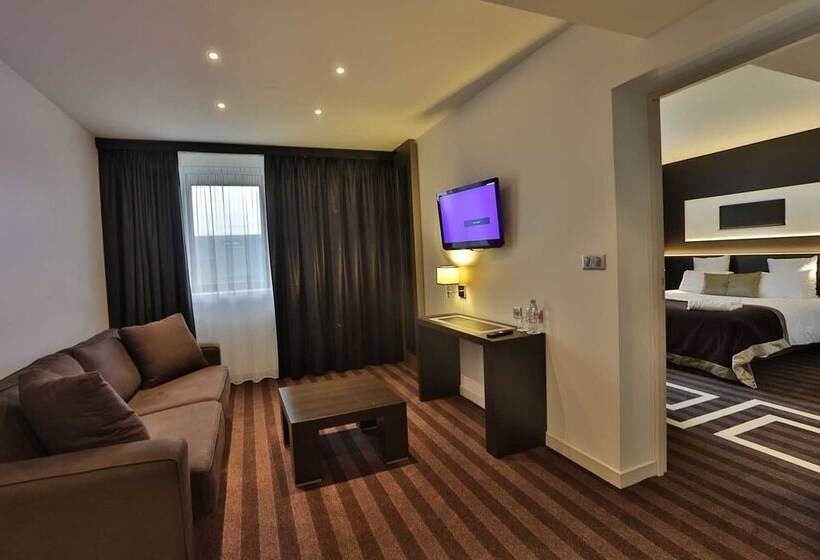 Люкс, Le Colisée Hotel & Spa Nantes Saint Herblain