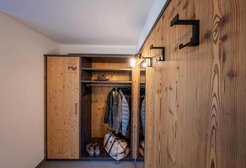 Трехместный Номер Классика, Monte44