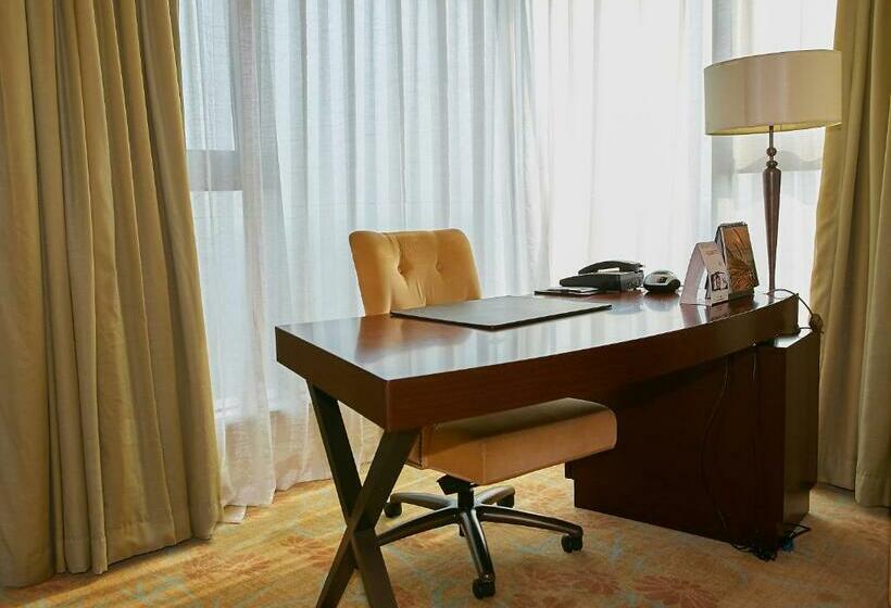 스탠다드 룸 킹사이즈 침대, Fairmont Yangcheng Lake