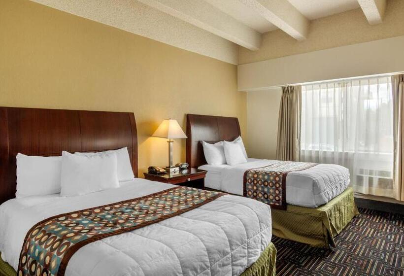 Номер Стандарт 2 Двуспальные Кровати, Budget Inn Denver Downtown