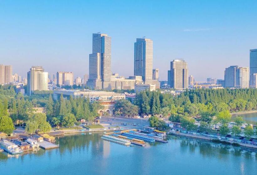 اتاق اجرایی با تخت بزرگ, The Westin Nanjing Xuanwu Lake