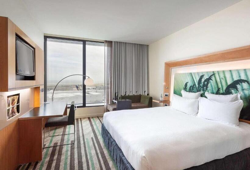 디럭스 룸 킹사이즈 침대, Novotel Auckland Airport