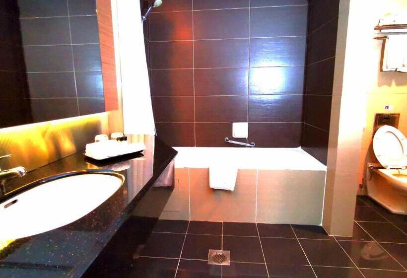 Номер Deluxe, Grand Paragon Hotel Johor Bahru