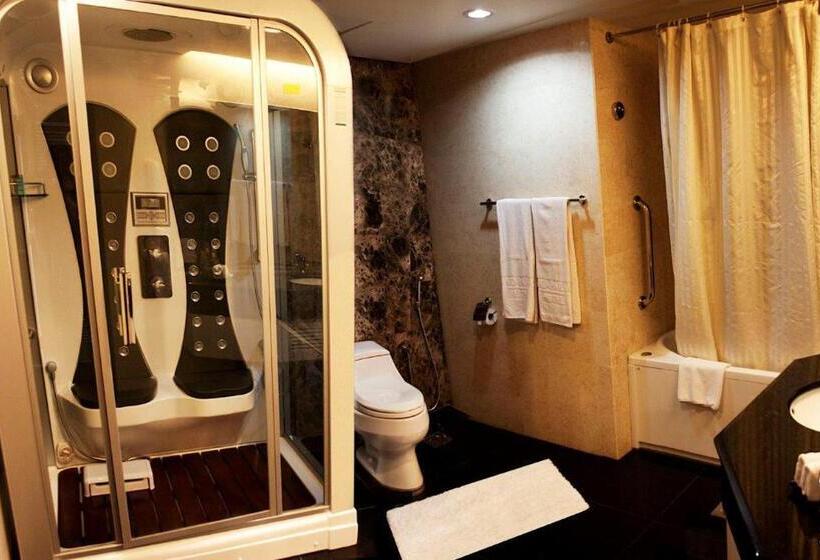 Президентский Люкс, Grand Paragon Hotel Johor Bahru