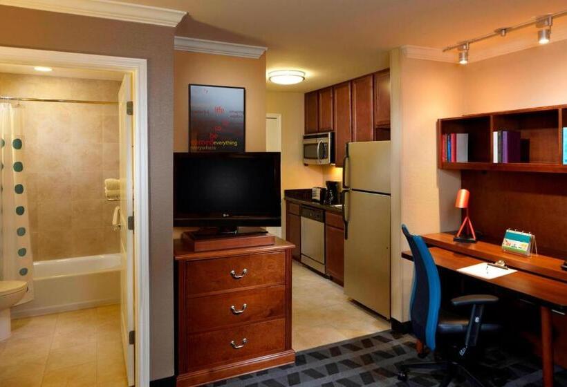 Студио Стандарт Кровать Кинг, Towneplace Suites Houston Intercontinental Airport