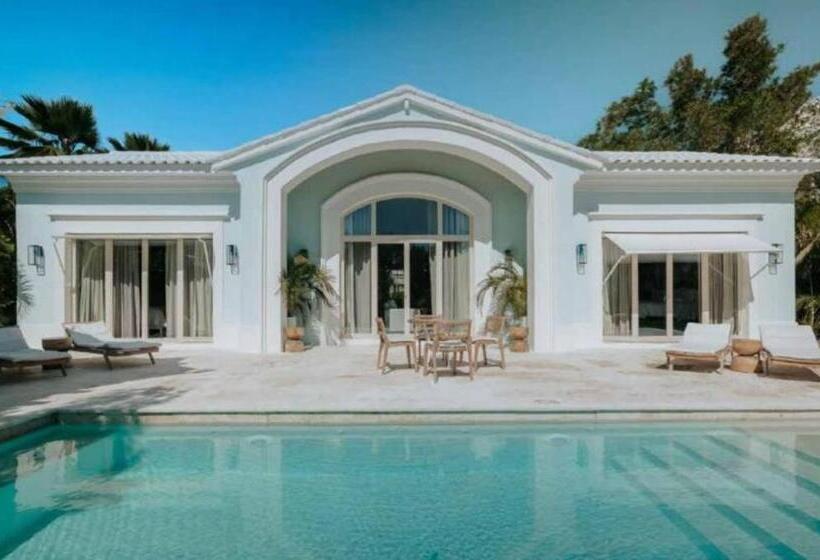 ویلای 2 خوابه, Eden Roc Cap Cana