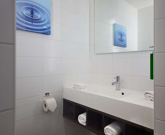 اتاق لوکس با تخت بزرگ, Hilton Baku