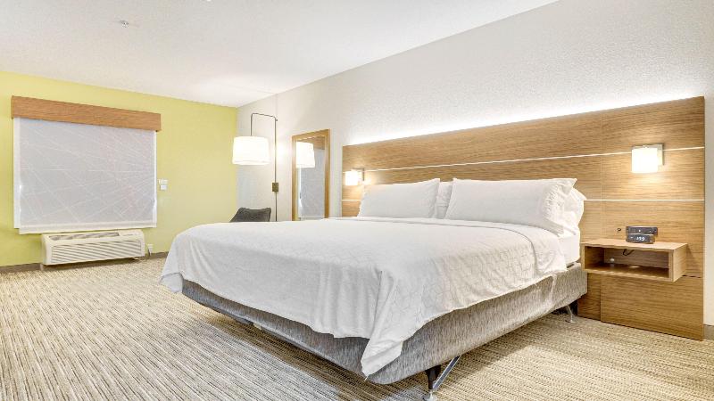 스탠다드 룸 킹사이즈 침대, Holiday Inn Express Hotel & Suites Portland, An Ihg