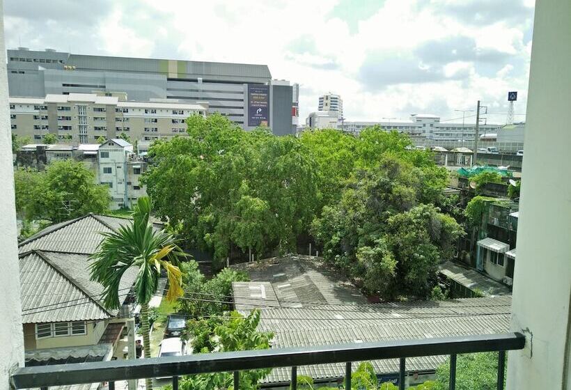 Quarto Superior, Jl Bangkok