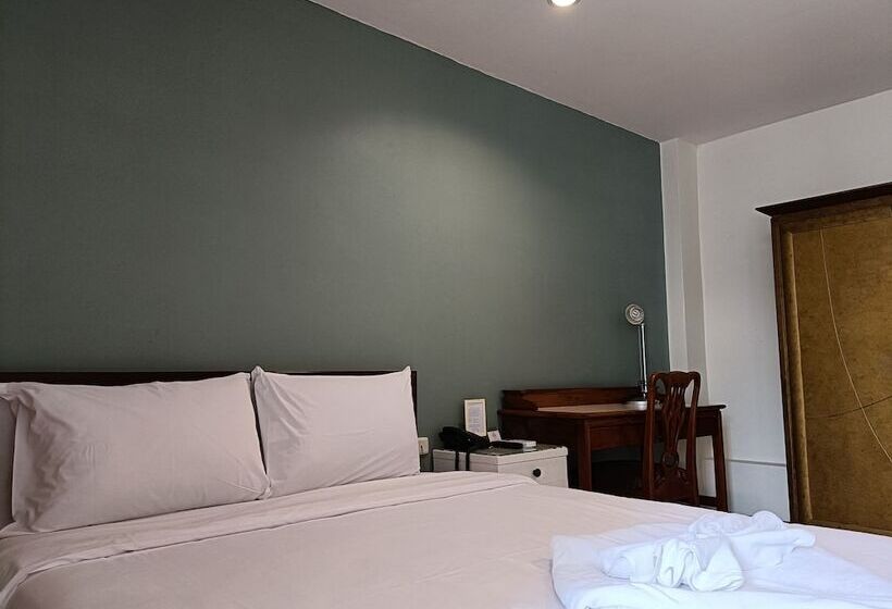 Quarto Superior, Jl Bangkok
