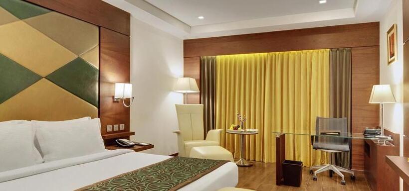 Номер Executive, The Residency Towers Coimbatore