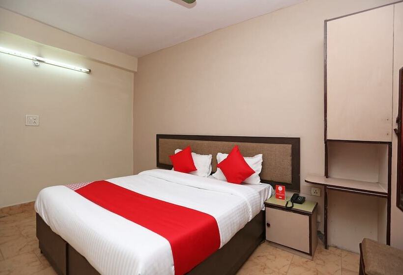 디럭스 룸, Hotel Udupi Inn
