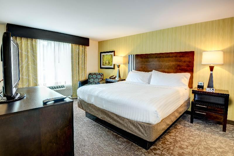 스위트 킹사이즈 침대, Holiday Inn Express   Neptune, An Ihg