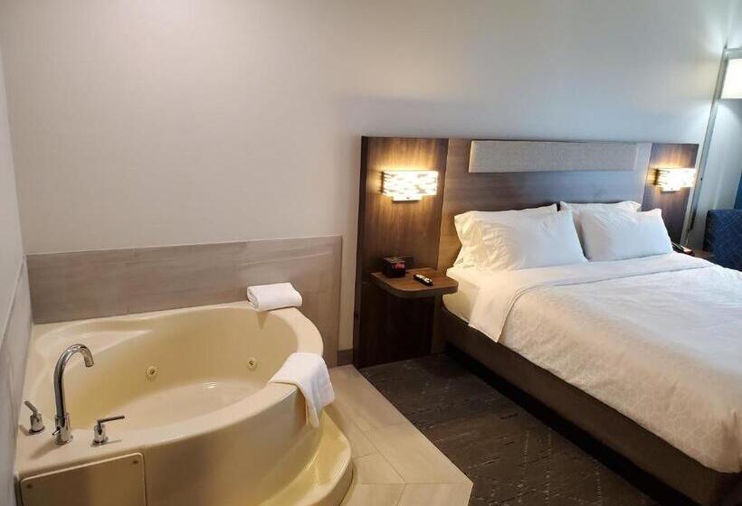 标准间带漩涡浴缸, Holiday Inn Express & Suites Donegal, An Ihg